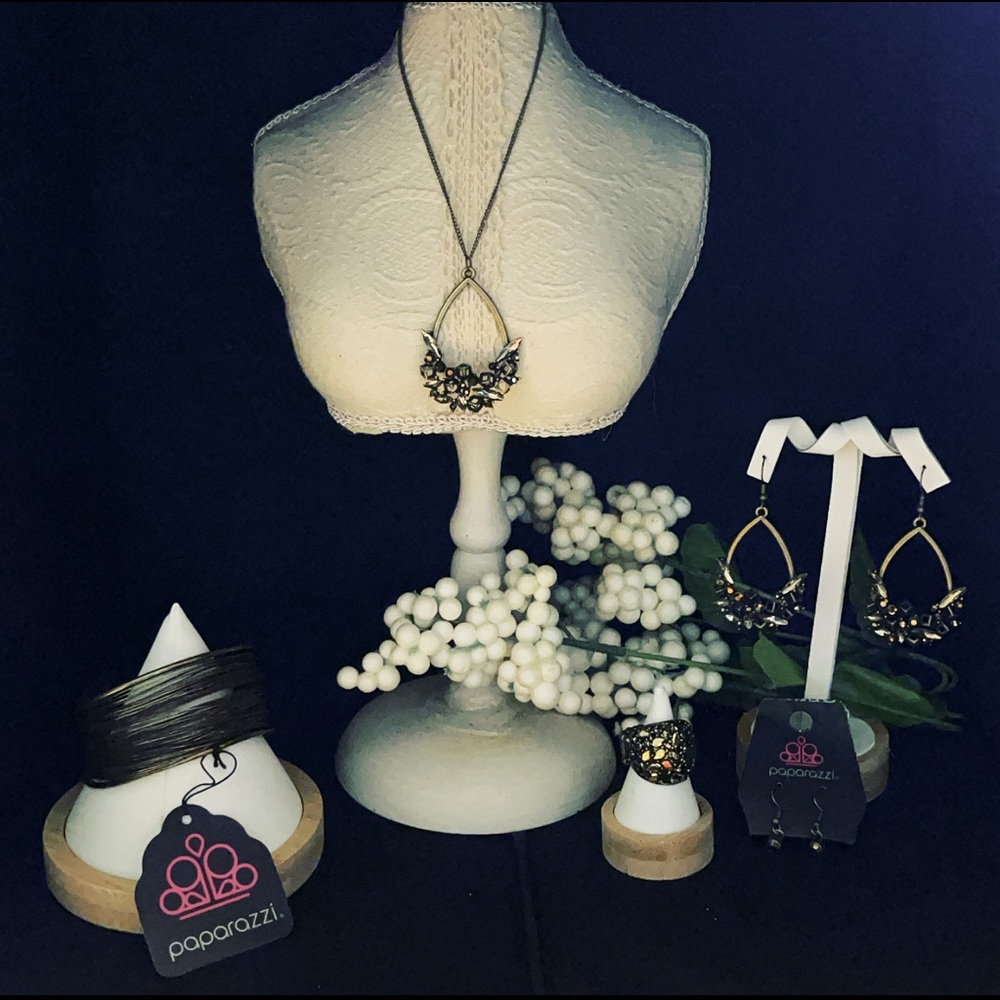 Paparazzi Brass & Hematite Set